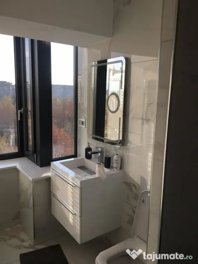 OCAZIE apartament duplex spațios 6 camere, B-dul Unirii,...