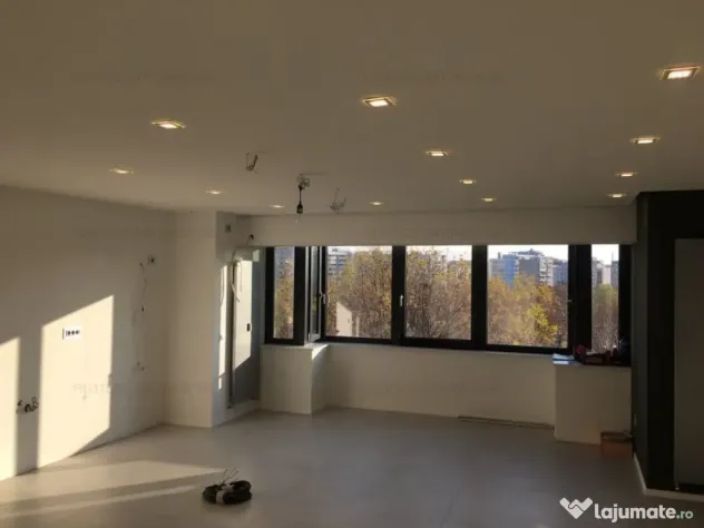 OCAZIE apartament duplex spațios 6 camere, B-dul Unirii,...