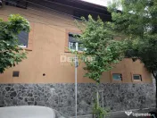 Casă P+E+M + corp secundar , 240 mp teren , 2 garaje , Metr 