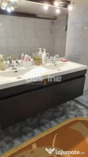 Casă P+E+M + corp secundar , 240 mp teren , 2 garaje , Metr 