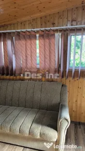 Casă P+E+M + corp secundar , 240 mp teren , 2 garaje , Metr 