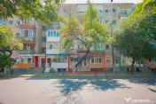 Spațiu comercial de închiriat, cu vad stradal intens pe... 
