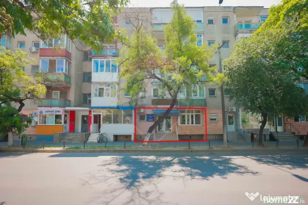 Spațiu comercial de închiriat, cu vad stradal intens pe...