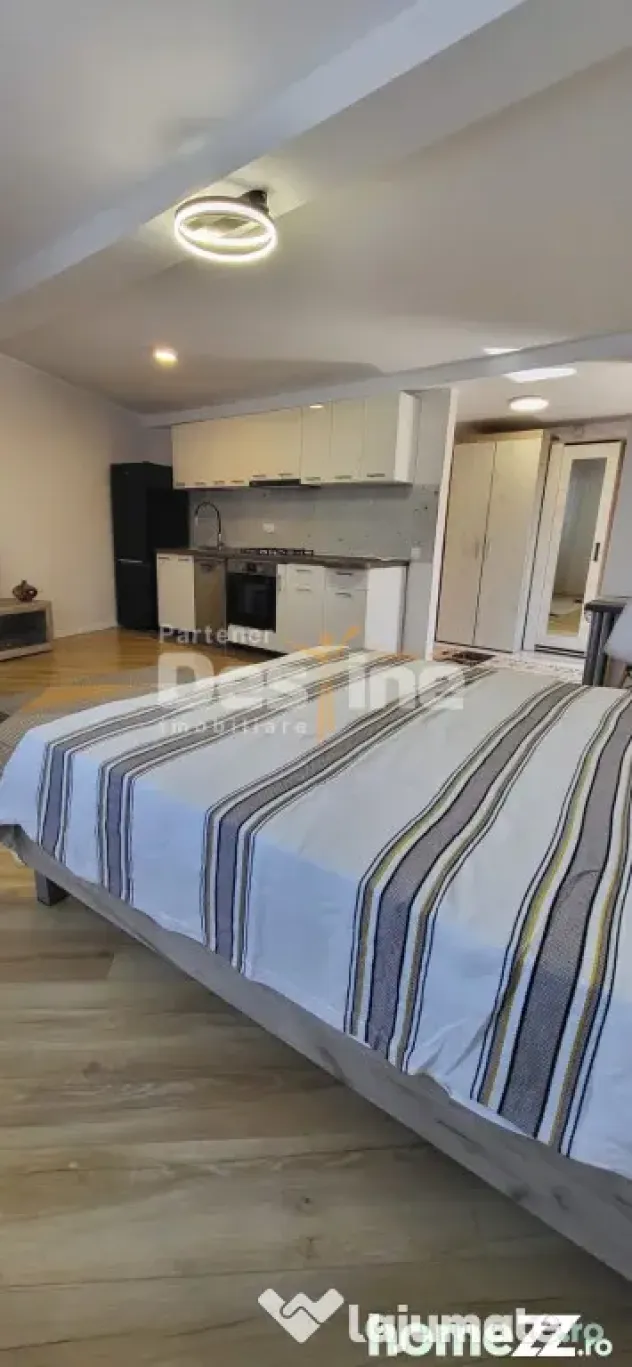 Garsoniera | Mobilata, utilata | Loc de parcare | 480 Euro.