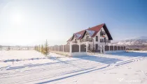 Vand vila lux, ideala pt. investitie sau circuit turistic, Tohanu Nou.