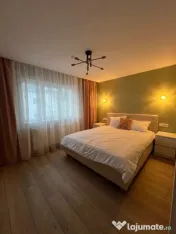 Apartament Cu 2 Camere Semidecomandate Zona George Enescu