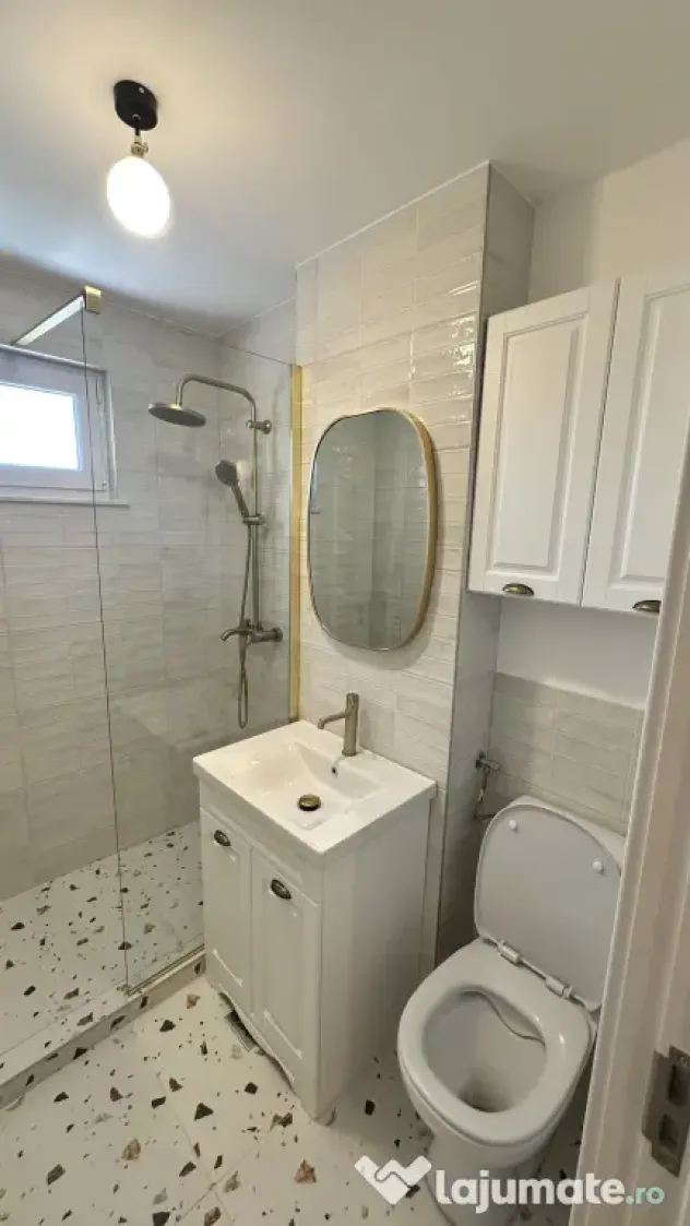 Apartament 3 camere / B-dul Dacia / vizavi de Hotel Rusca