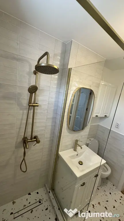 Apartament 3 camere / B-dul Dacia / vizavi de Hotel Rusca