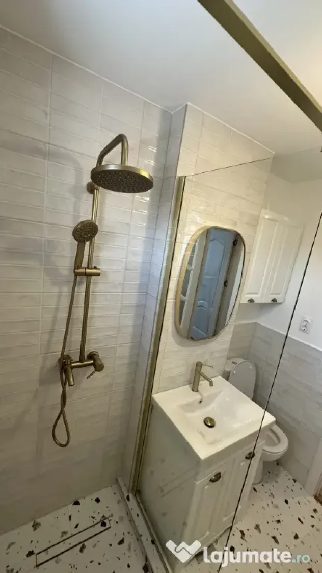 Apartament 3 camere / B-dul Dacia / vizavi de Hotel Rusca