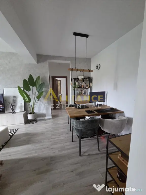 Apartament 3camere decomandat mobilat si utilat loc de parca