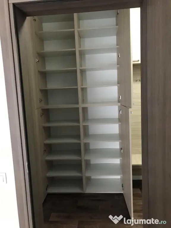 Închiriez garsonieră Lujerului ”21 Residence” cu spații de depozitare generoase.