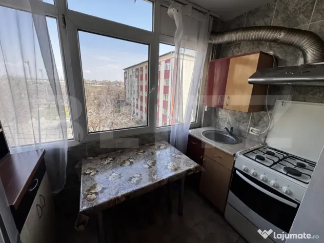 Apartament 2 camere, 48 mp, etaj 3, AC, zona Unitatea Milita