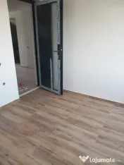 Amenajări interioare complete.