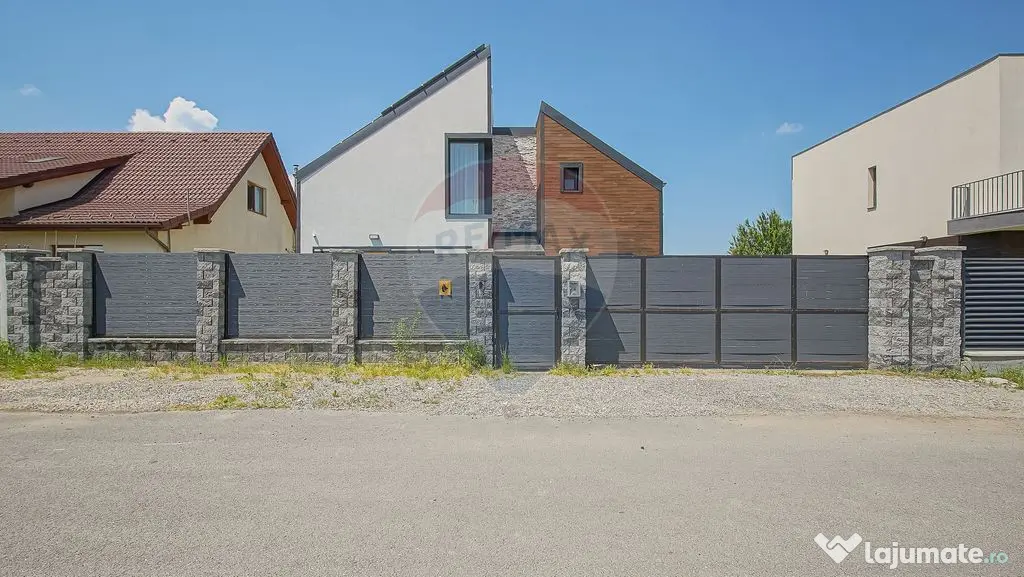 Casă modernă premium de închiriat,4 camere,Curte gener...