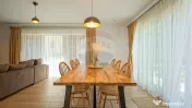 Casă modernă premium de închiriat,4 camere,Curte gener...