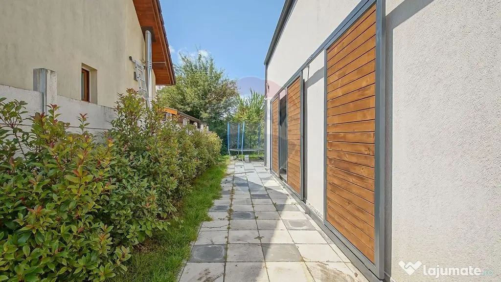Casă modernă premium de închiriat,4 camere,Curte gener...