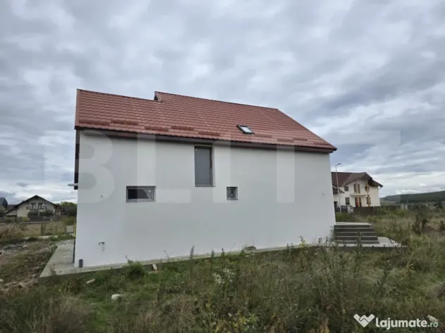 Casă nouă de vânzare - 140 mp