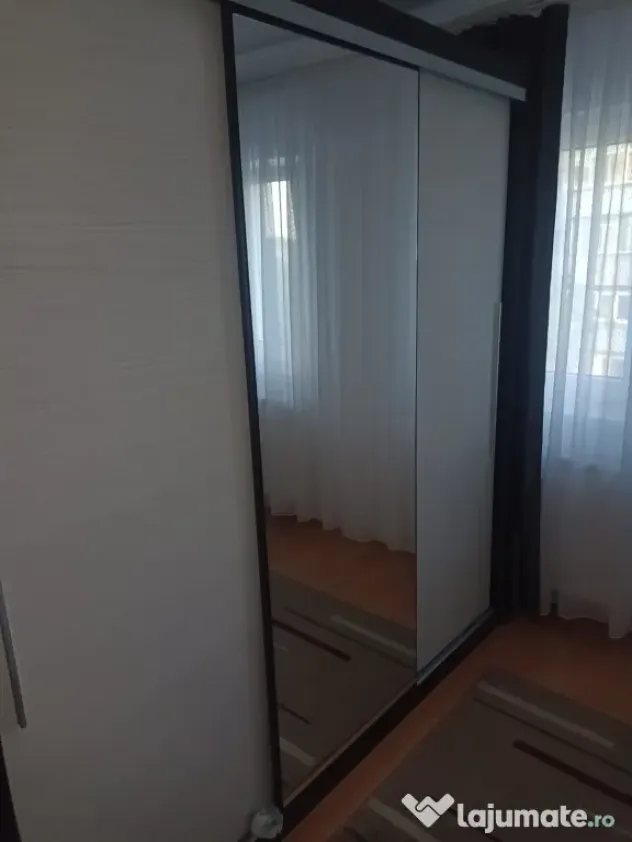 Închiriez garsoniera cf1