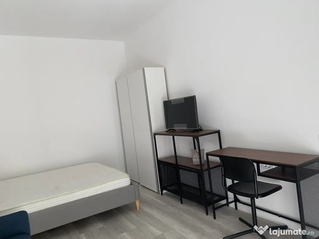 Proprietar garsoniera Exigent Plaza Residence