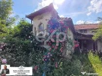 ????Proprietate Submontană cu Potențial deosebit: Casă ș