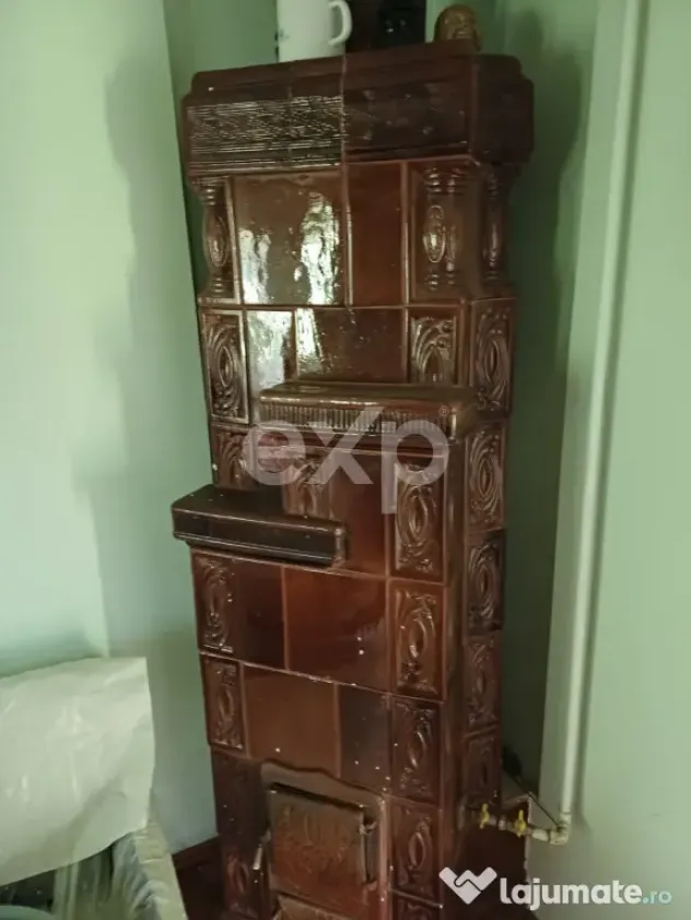 ????Proprietate Submontană cu Potențial deosebit: Casă ș