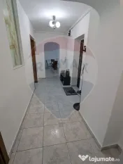 Apartament cu 2 camere de închiriat în zona P-ta Sfanta... 