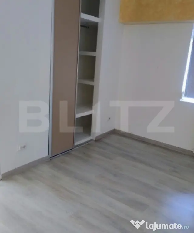 Apartament modern cu 4 camere și living open-space