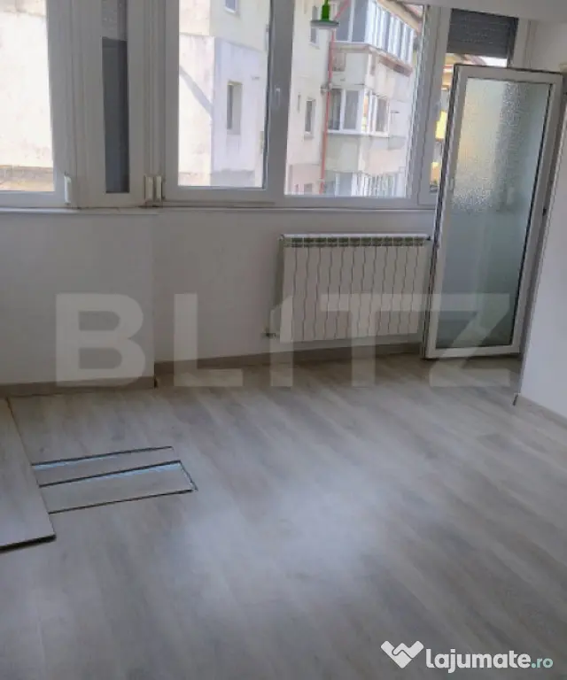 Apartament modern cu 4 camere și living open-space