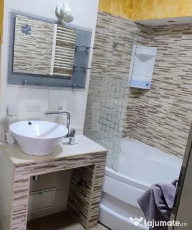 Apartament modern cu 4 camere și living open-space