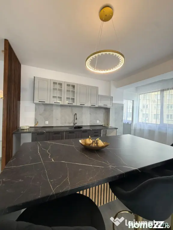 Apartament 2 camere, 87 mp, bloc nou, zona Centrala