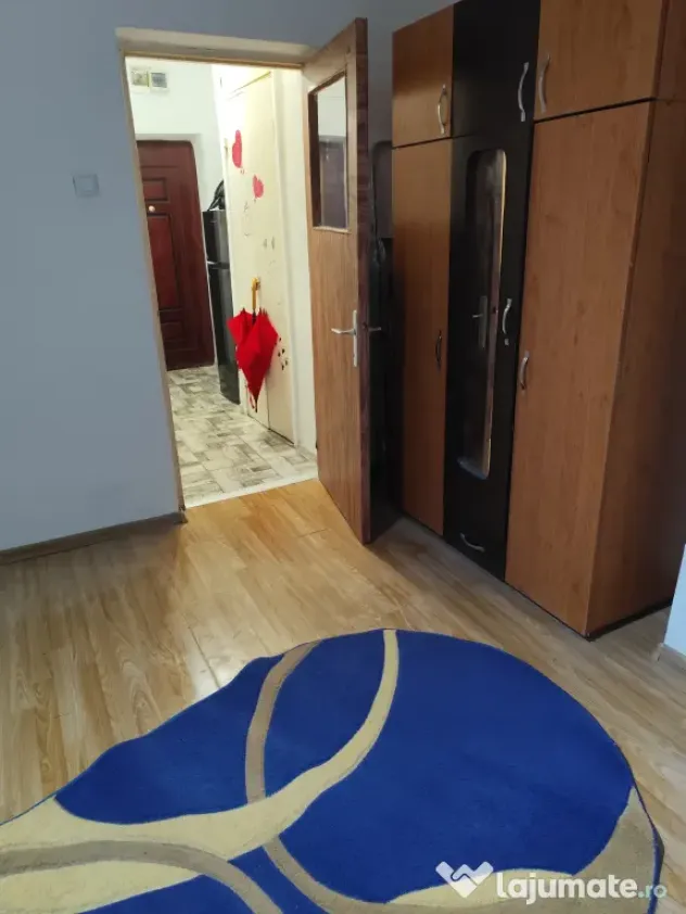 Închiriez apartament cu o camera Metalurgie