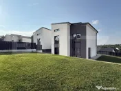 Duplex Premium de vanzare la doar 5 min de mers pana la Meg