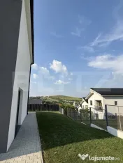 Duplex Premium de vanzare la doar 5 min de mers pana la Meg