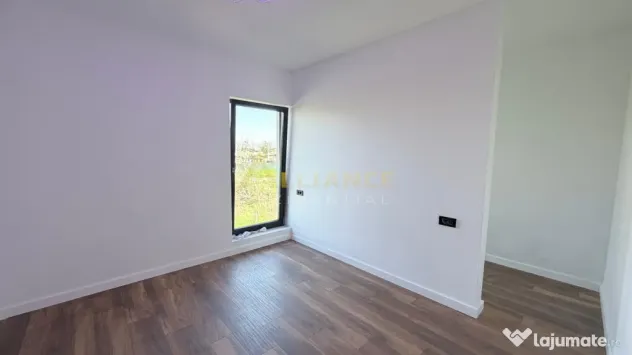 Casa Individuala - 4 camere - 3 bai - 300mp teren