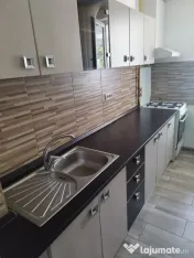 Mobilier dormitor și bucatarie 