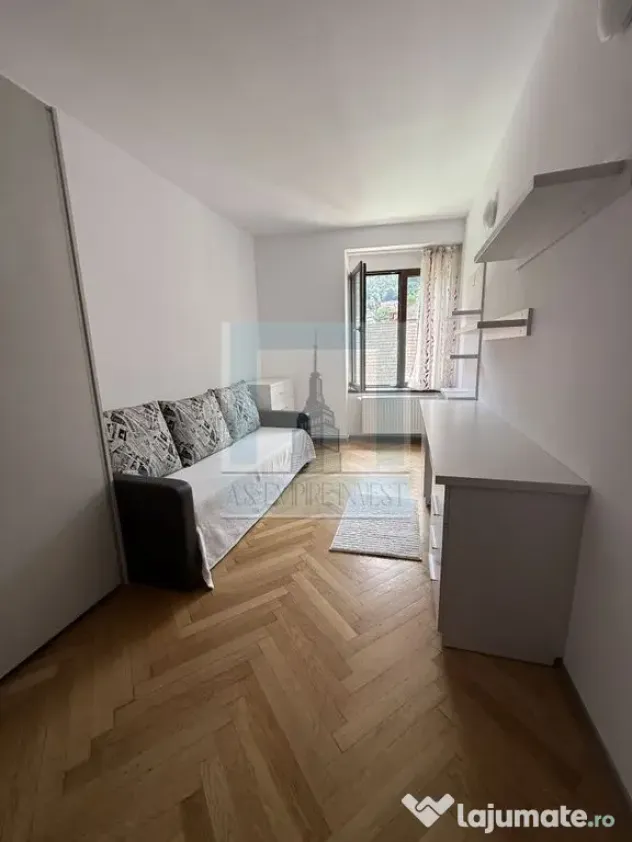 Apartament 3 camere la casa, mobilat/utilat-zona Centrul ...