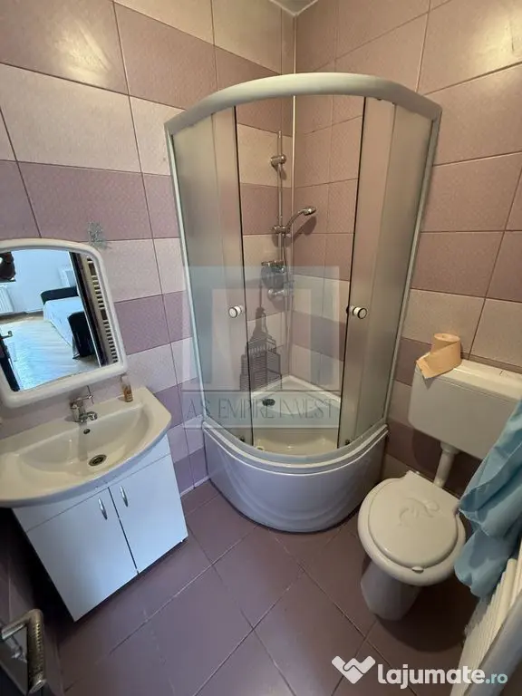 Apartament 3 camere la casa, mobilat/utilat-zona Centrul ...
