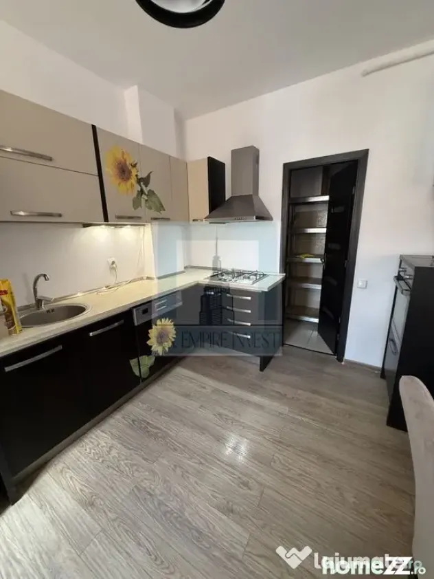Apartament 3 camere la casa, mobilat/utilat-zona Centrul ...