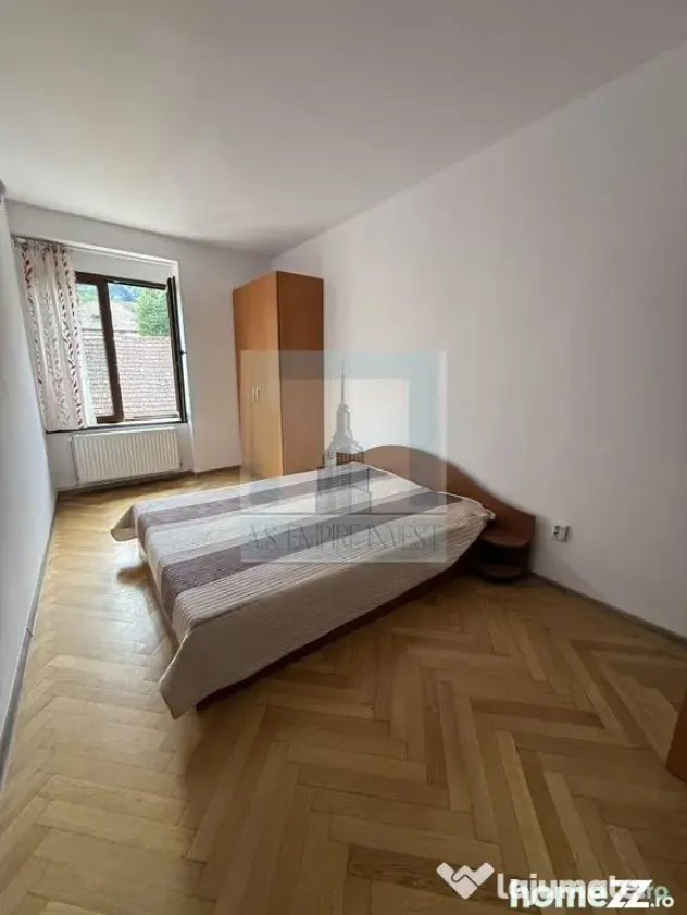 Apartament 3 camere la casa, mobilat/utilat-zona Centrul ...