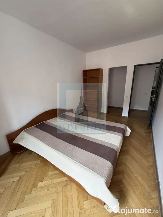 Apartament 3 camere la casa, mobilat/utilat-zona Centrul ...