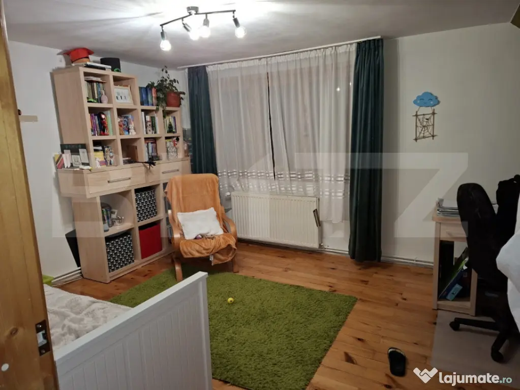 Casă P+1 cu garaj și grădină | La câteva minute de cent