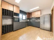 Casa cu 4 camere Tunari 