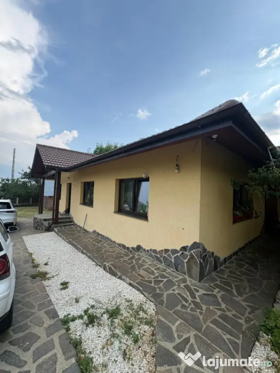 Casă premium în Baia Mare – 220 mp utili, 10 ari teren,