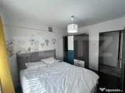 Apartament cu 3 camere, decomandat, centrala si AC, zona Hel 