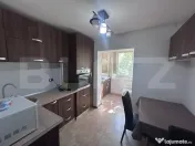 Apartament cu 3 camere, decomandat, centrala si AC, zona Hel 