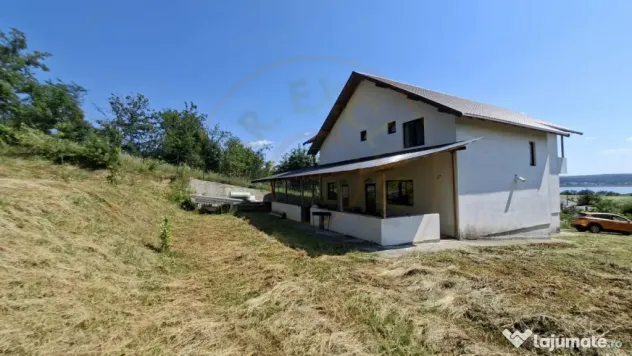 Casă-Pensiune Agroturistica spatioasa P+M Budeasa cu vedere