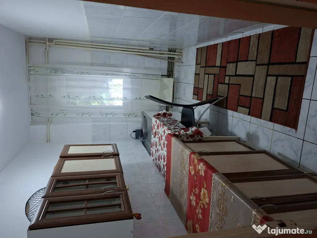 Inchiriez apartament 2 camere