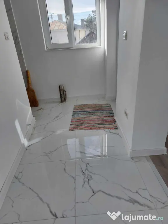 Vând casă la preț de apartment