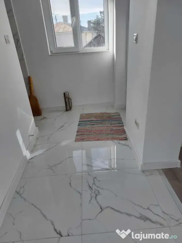 Vând casă la preț de apartment
