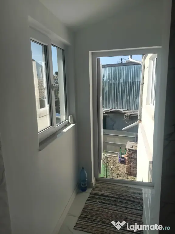 Vând casă la preț de apartment